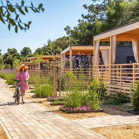 Mobile Homes Lopari เนเรซีน ภายนอก รูปภาพ