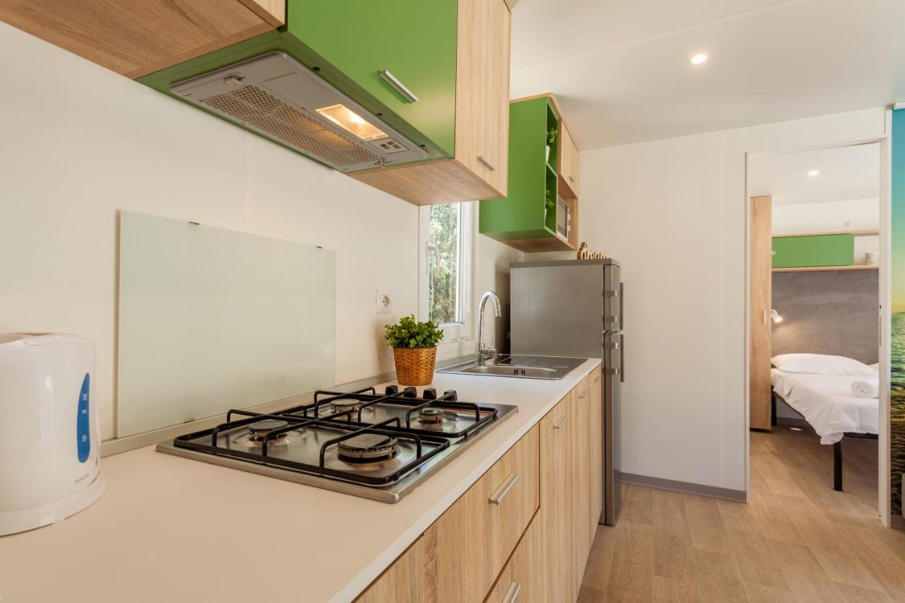 Mobile Homes Lopari เนเรซีน ภายนอก รูปภาพ