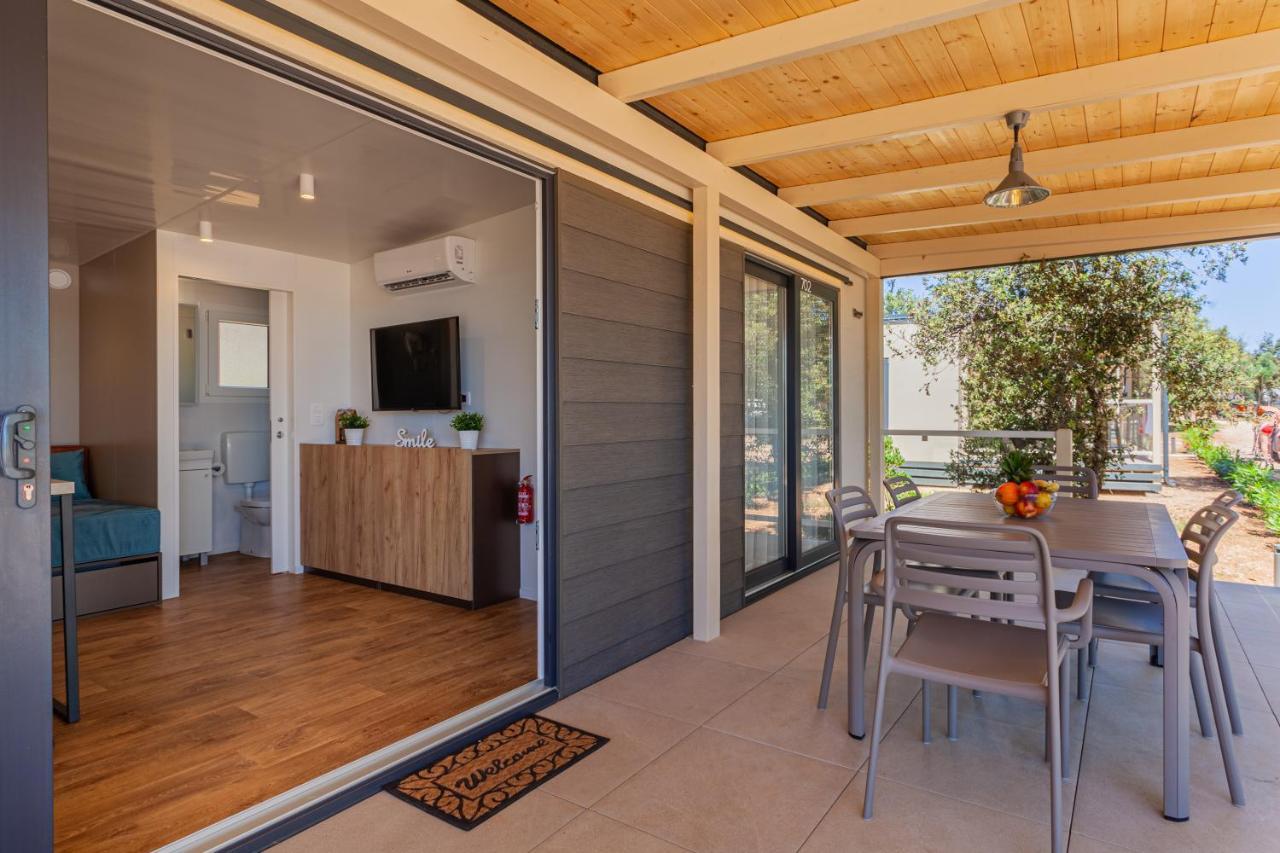 Mobile Homes Lopari เนเรซีน ภายนอก รูปภาพ