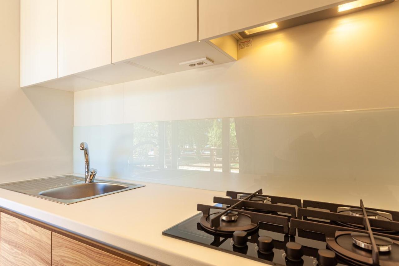 Mobile Homes Lopari เนเรซีน ภายนอก รูปภาพ