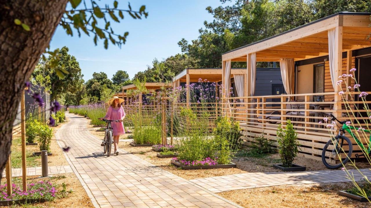 Mobile Homes Lopari เนเรซีน ภายนอก รูปภาพ