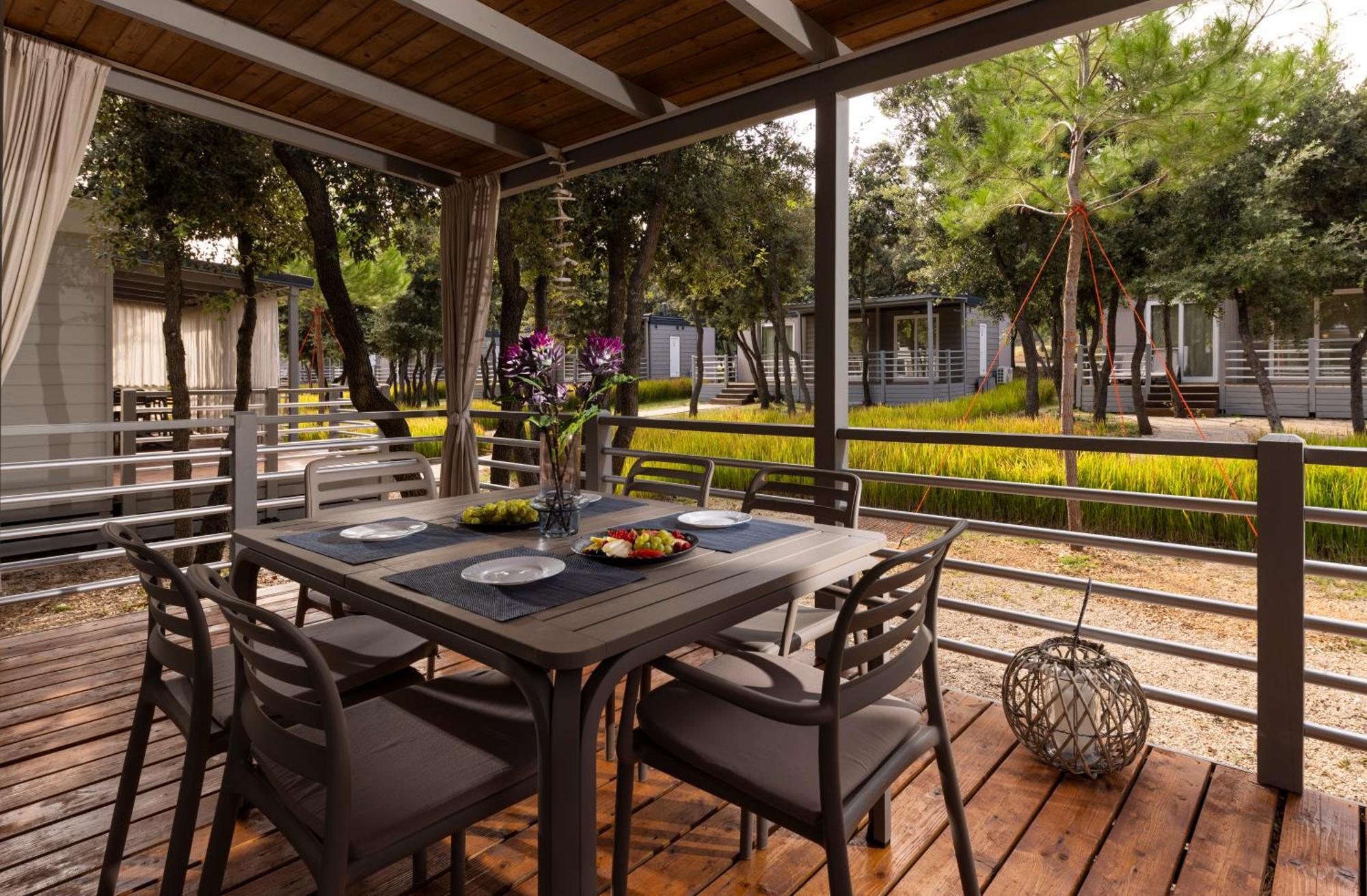 Mobile Homes Lopari เนเรซีน ภายนอก รูปภาพ