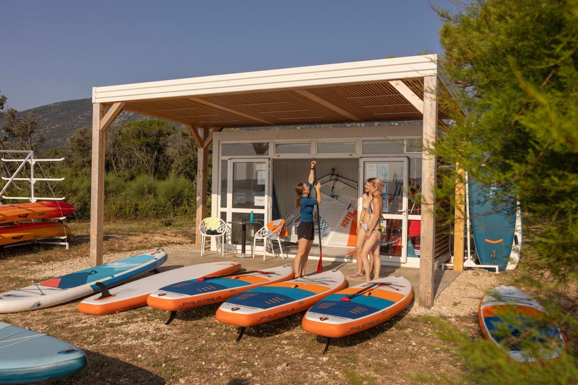 Mobile Homes Lopari เนเรซีน ภายนอก รูปภาพ