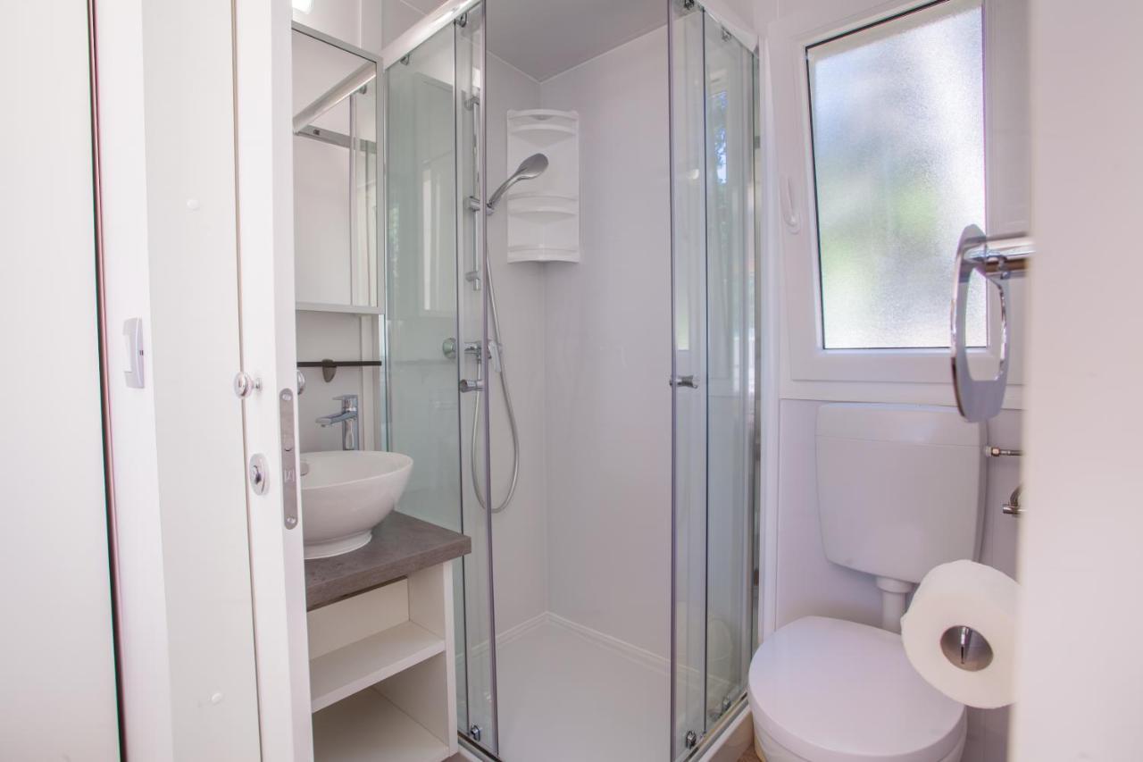 Mobile Homes Lopari เนเรซีน ภายนอก รูปภาพ